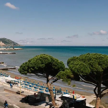 Apartment Le Terrazze Sul Mare Diano Marina